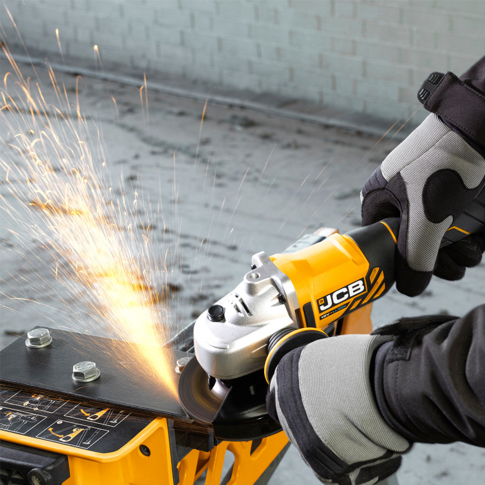 JCB 12 piece 115mm Cutting Disc in Tin | JCB-PTA-CD12 - Lifestyle 2