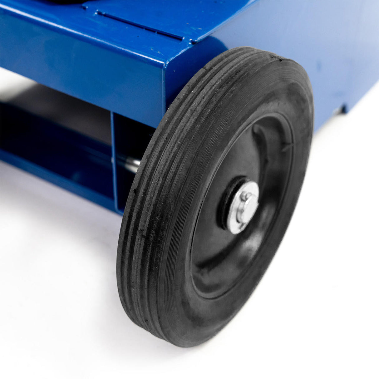 Heavy-duty wheels, The powder coated steel structure and durable support leg ensures our log splitter will stand the test of time, even after years of operation.