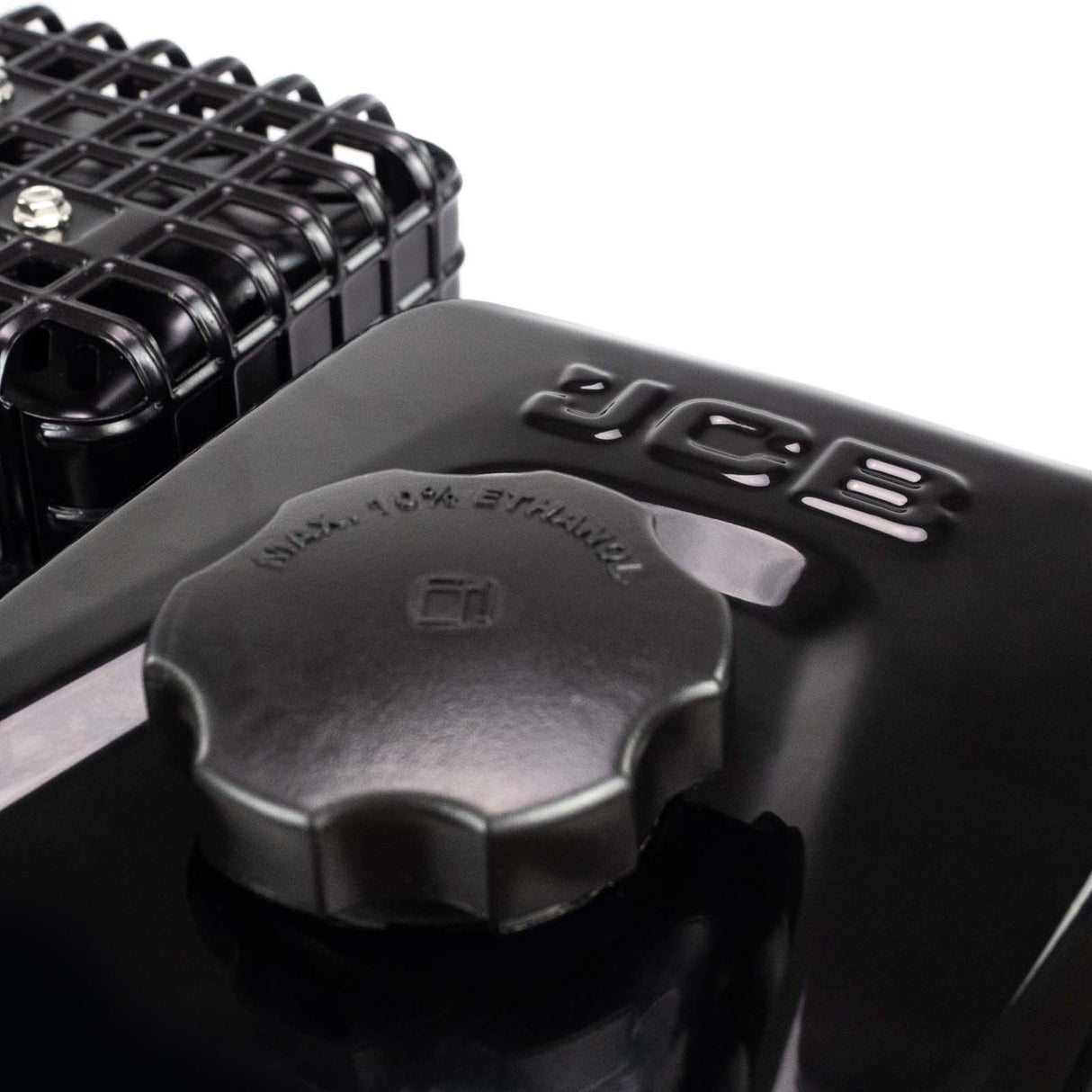 Easy to fit: Will retrofit most major and common brands ranging from 160cc to 220cc mounting