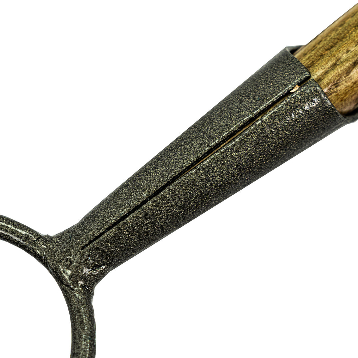 Use: Weeding and Garden Hoeing, Leaf Clearing, Tidying Borders and Beds, Soil Cultivation.