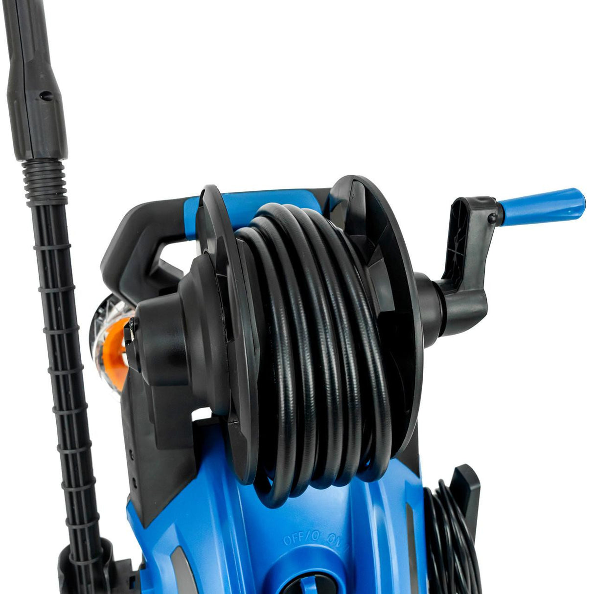 Integrated hose reel for tidy storage