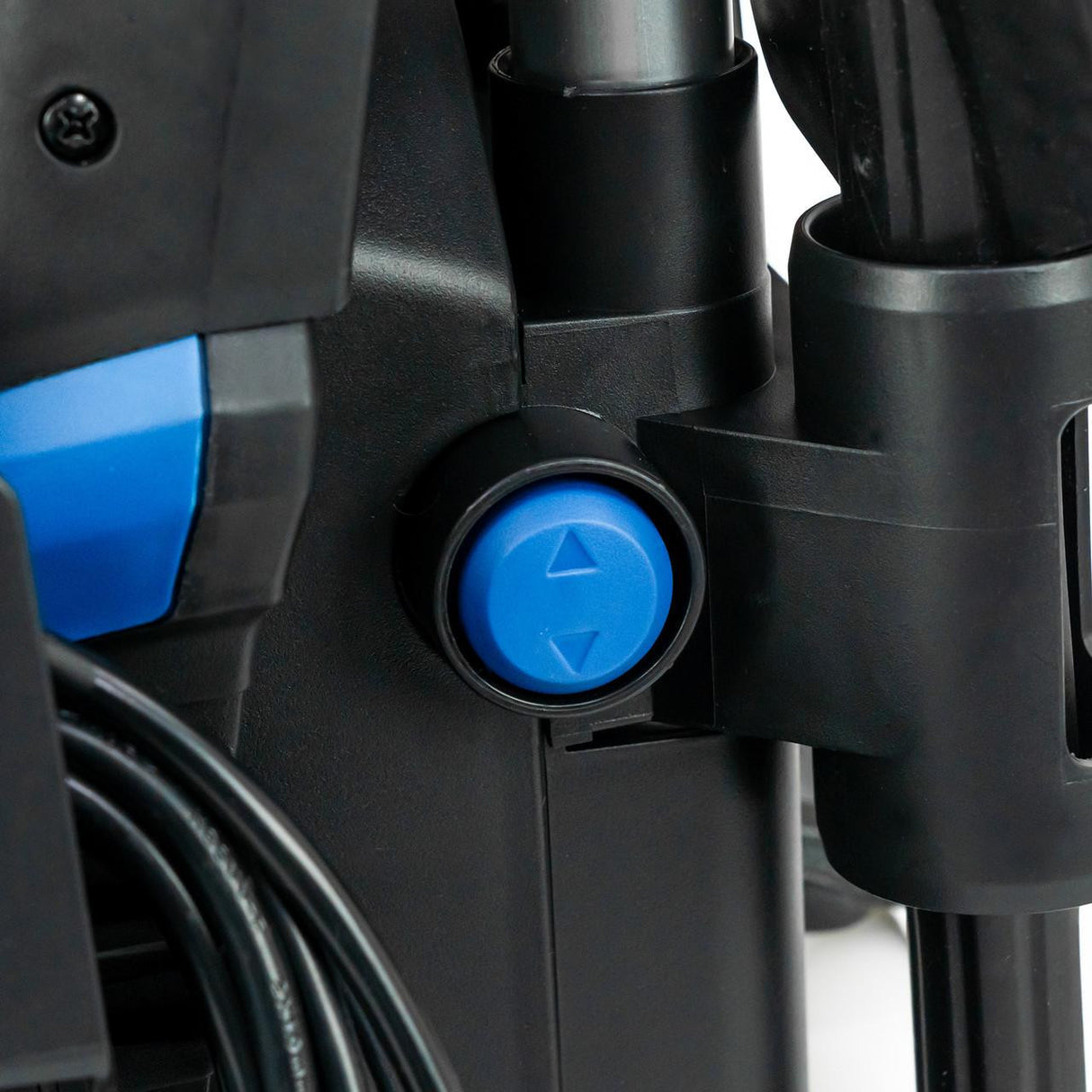 Hyundai 180Bar/ 2610psi Electric Pressure Washer, 8L/min, 2400W High-Performance Jet Wash with Hose & Attachments | HYW2400E