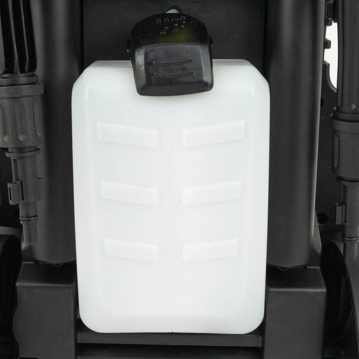 Built-in detergent tank for hassle-free cleaning solution application