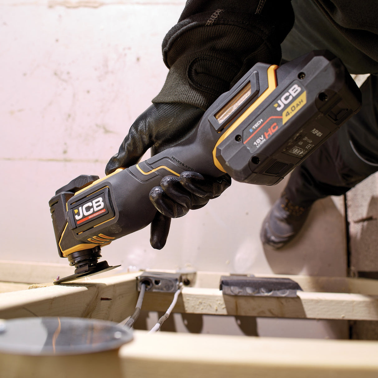 JCB Pro 18V Multi Tool, Brushless, 9-Speed Control, Tool-Free Change (Bare Tool) | JCB-18PMT-32