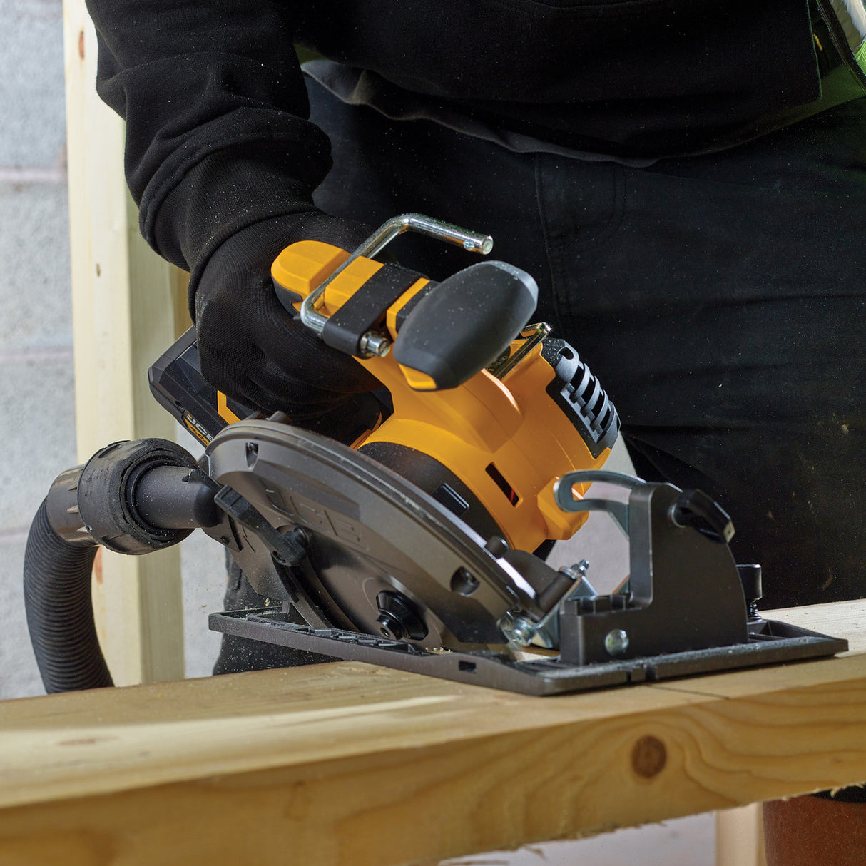 JCB Pro 18V Circular Saw 185mm, 60mm Cut Depth, Aluminium Base, Incl. 2 Blades (Bare Tool) | JCB-18PCS-185