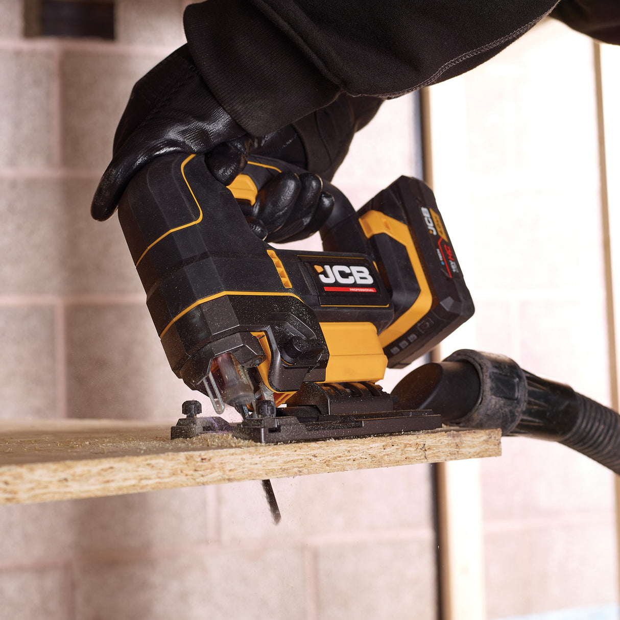 JCB Pro 18V 5-Piece Pro Kit, Combi Drill (160Nm), Impact Driver (230Nm), Circular Saw (185mm), Angle Grinder (115mm), Jigsaw, 2x2Ah & 2x5Ah Batteries, Dual 4.5A Fast Charger & Soft Tool Bag | JCB-18PKIT-8