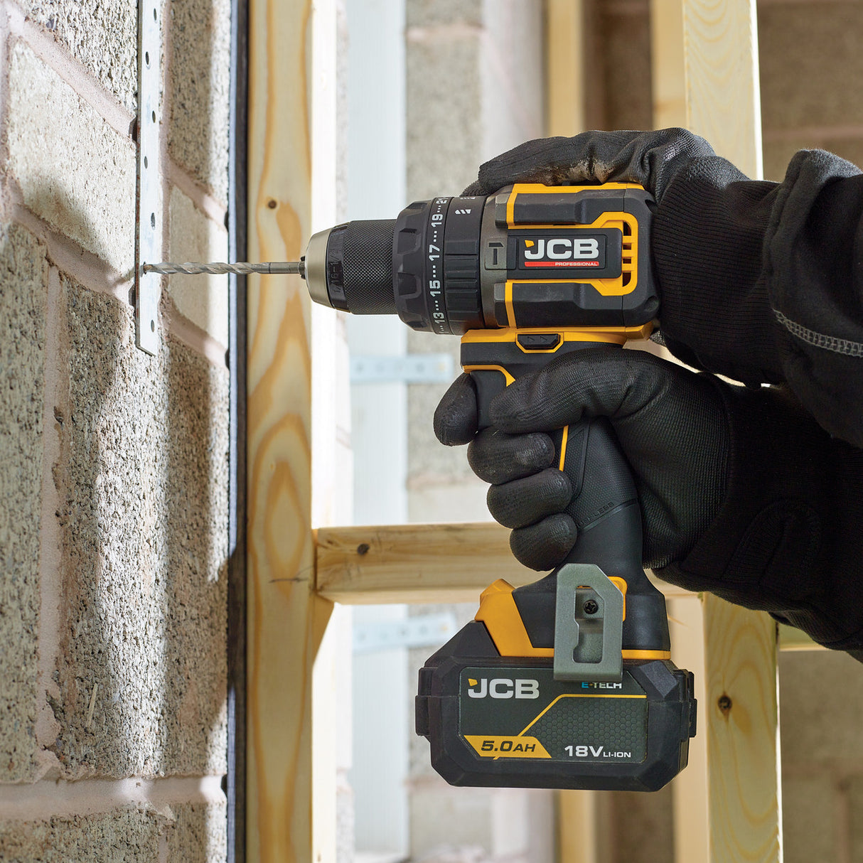 JCB Pro 18V Compact Combi Drill 75Nm, Brushless, 2-Speed, 23+3 Positions & 13mm Chuck, 2 x Pro 5.0Ah Lithium-ion Batteries & 4.5A Charger | JCB-18PCD-75-5