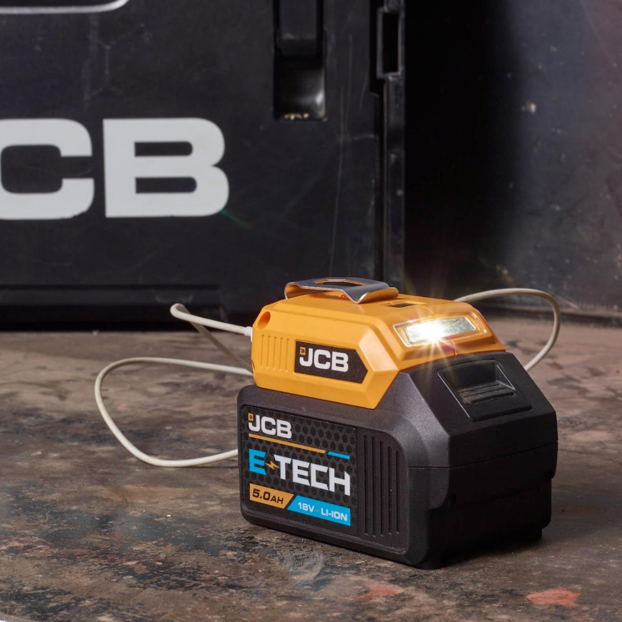 JCB 18V Cordless 60lm LED Light with 2x USB Charge Portal Power Adaptor | 21-18USB