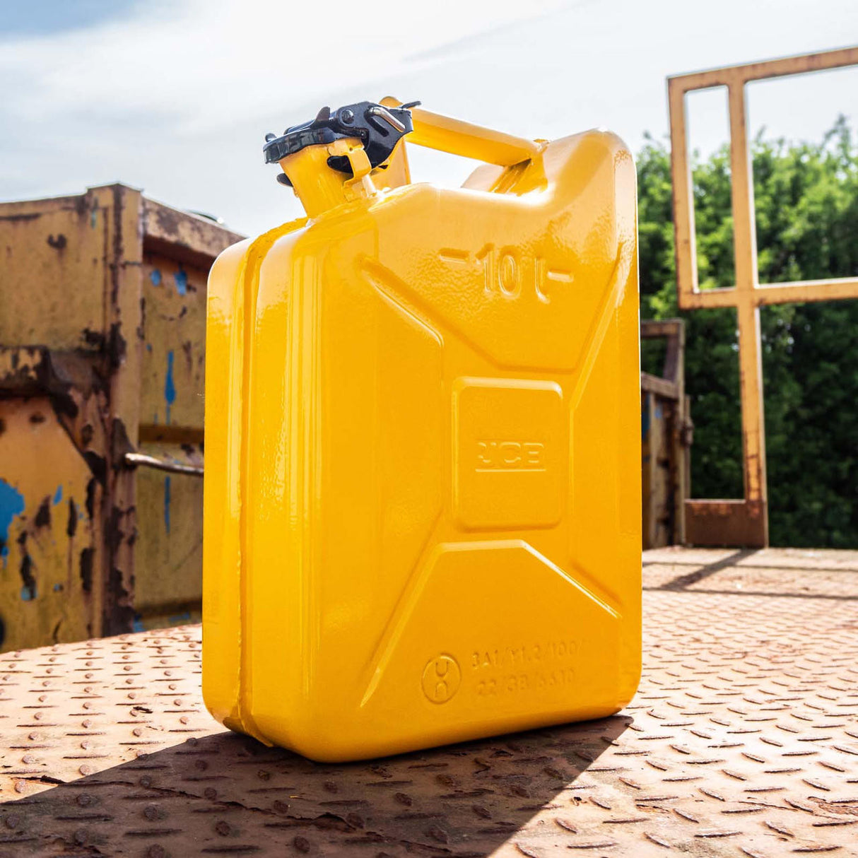 JCB 10L Jerry Can, Heavy-Duty 0.8mm Steel | JCBJCAN10 - 10L Jerry Can