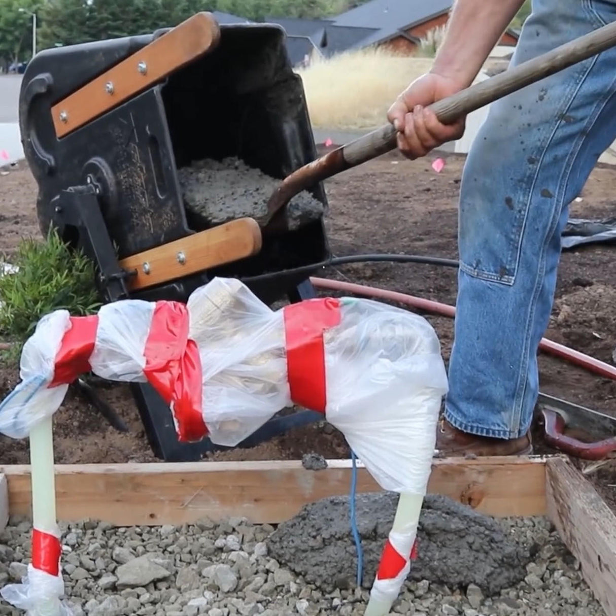 Lightweight alternative to conventional cement mixers, weighing just 17.69kg