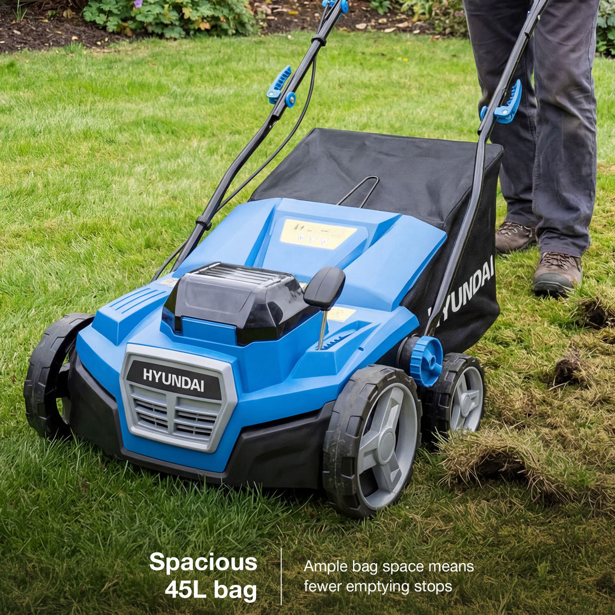 Hyundai 38cm / 15" 2-in-1 Cordless Scarifier & Rake, 40V (2x20V) Brushless, 45L Collection Bag | HY40CSC38