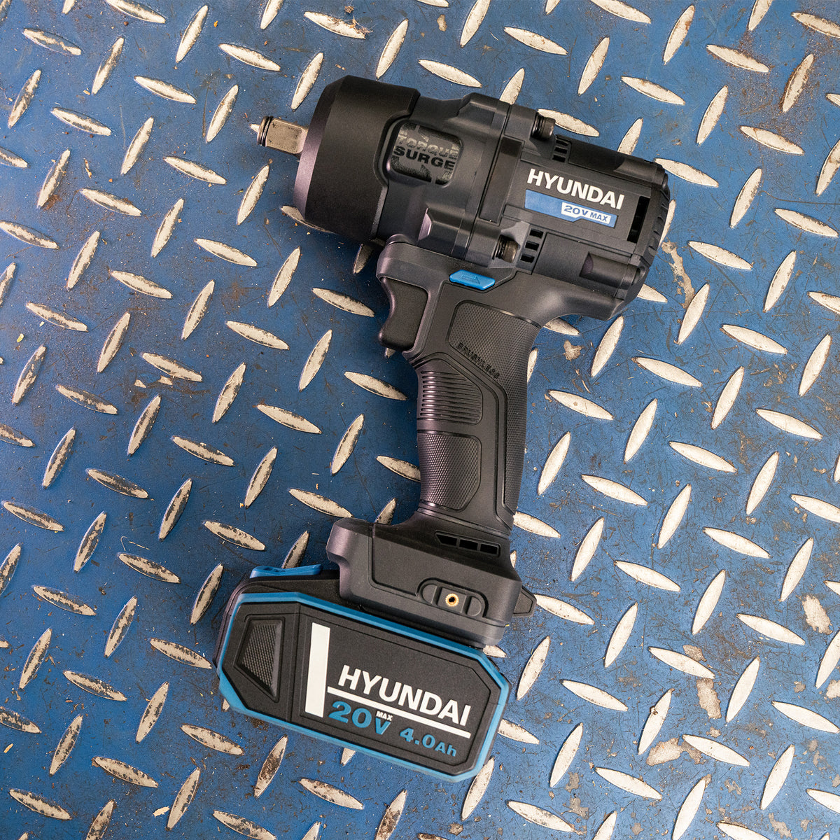Hyundai 20V 700Nm Impact Wrench Kit, 4Ah Battery and 2A Charger