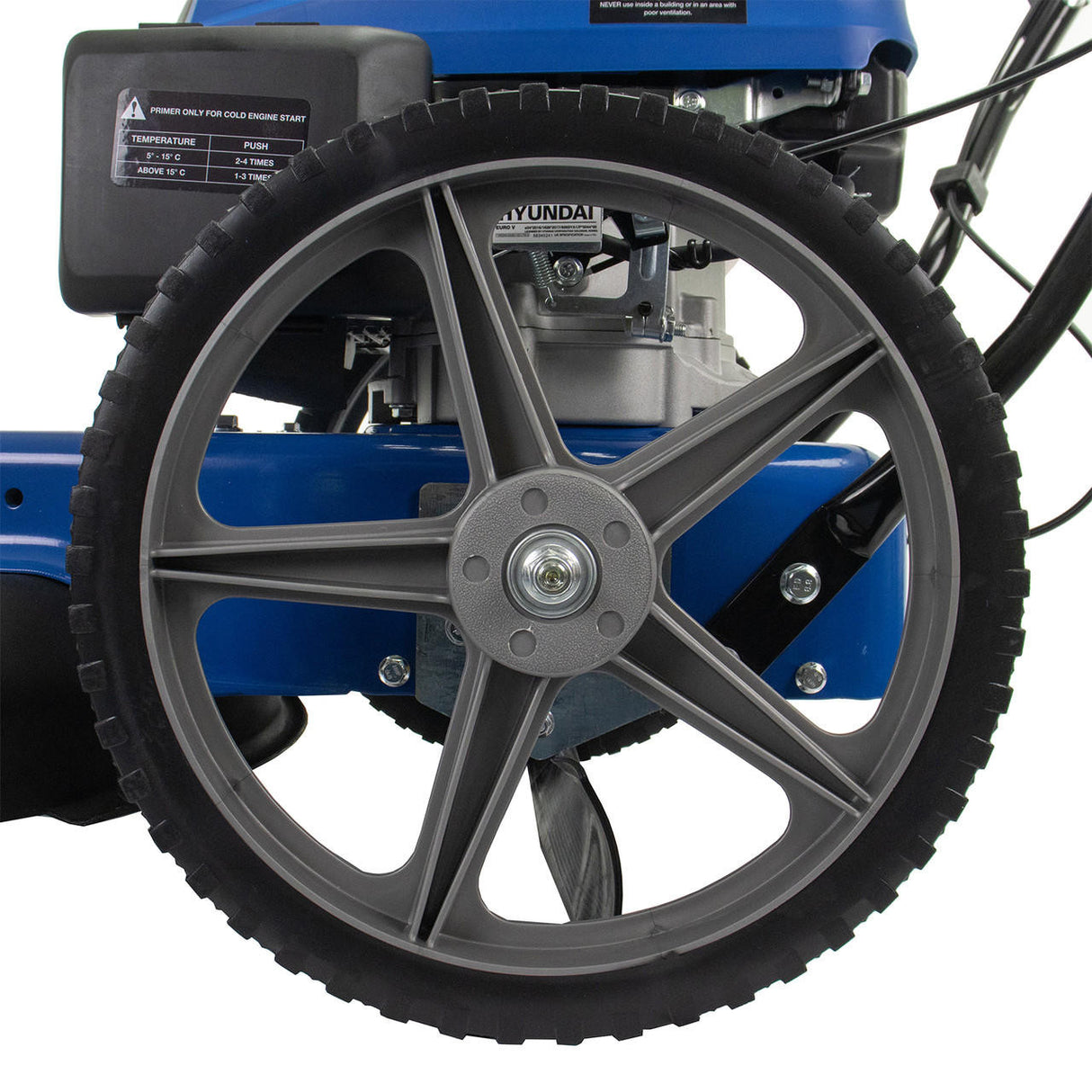 Large Wheels for easy manoeuvrability