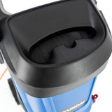 Shredding capacity up to 45mm – perfect for branches and foliage