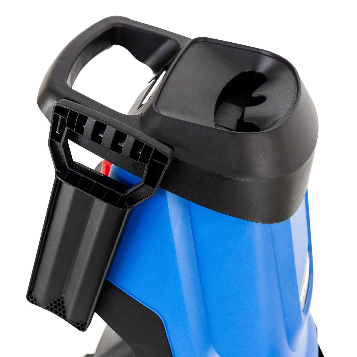 Impressive 45mm shredding capacity: Easily reduces tough branches, hedge trimmings, and foliage into manageable pieces for composting or disposal.