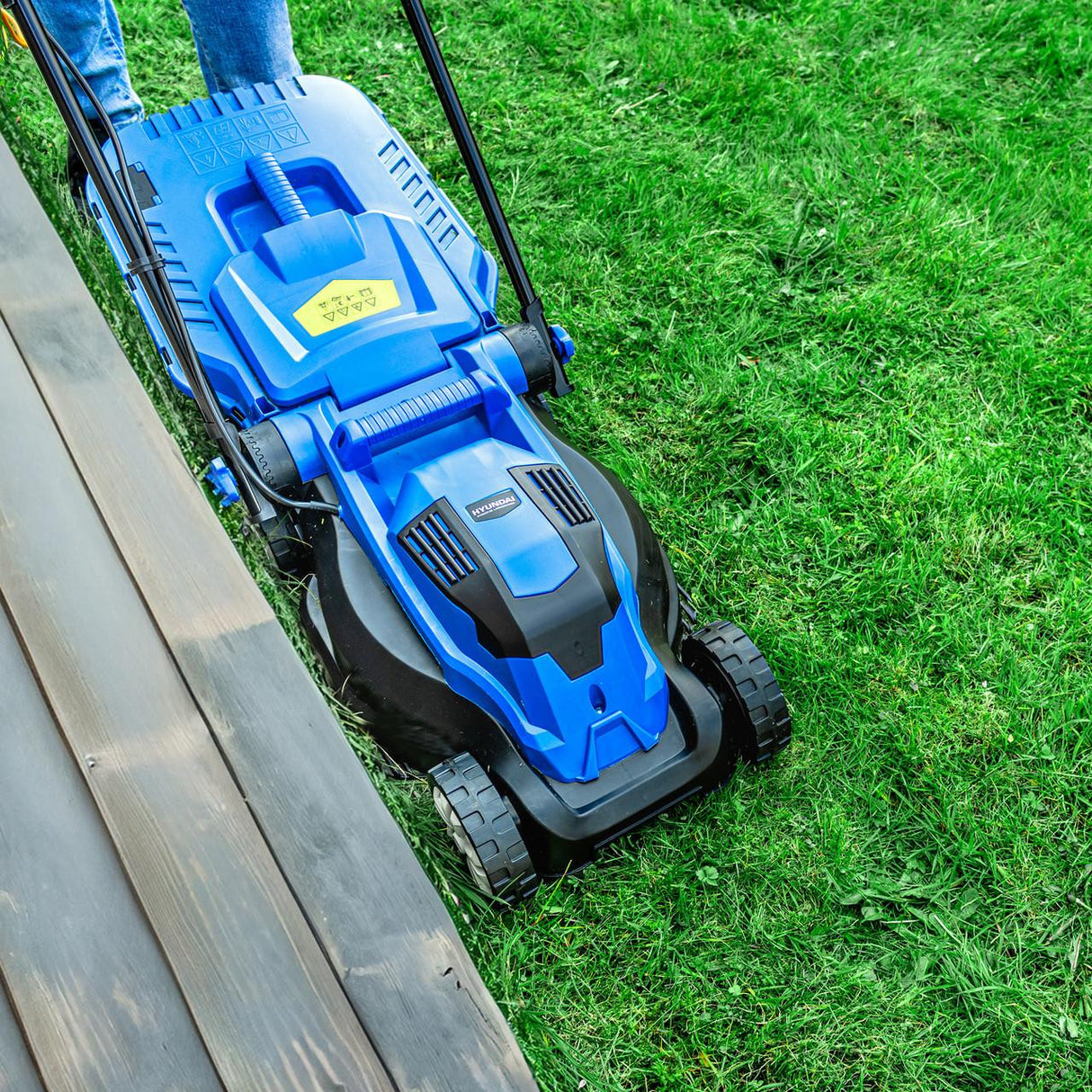 Complete electric lawn care bundle – mower + trimmer