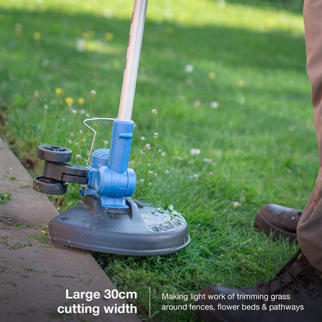 Large 30cm cutting width - making light work of trimming grass around fences, flower beds and pathways