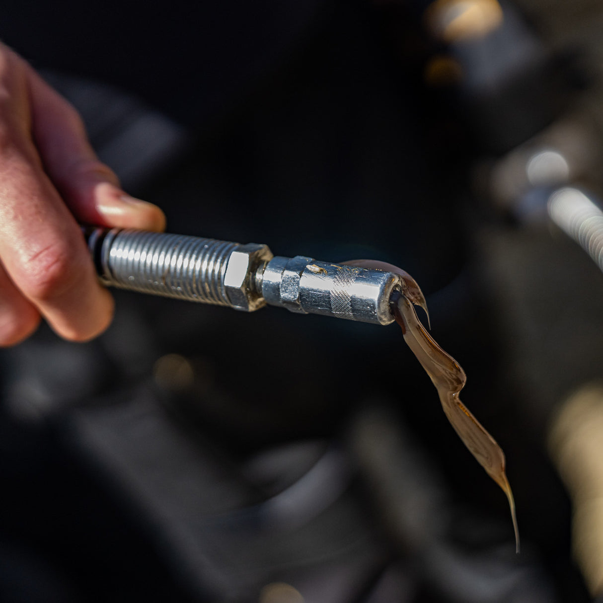 JCB Pro 18V Grease Gun, 300g/min Max Flow, 410 / 455g Capacity, Variable Speed, Up To 10,150psi Pressure (Bare Tool) | JCB-18PGG-VS