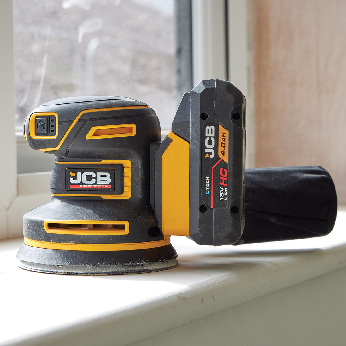 JCB Pro 18V Orbital Sander, 125mm, Brushless, Variable Speed, Dust Protected, Incl. 4x Mesh Sanding Sheets (Bare Tool) | JCB-18POS-125