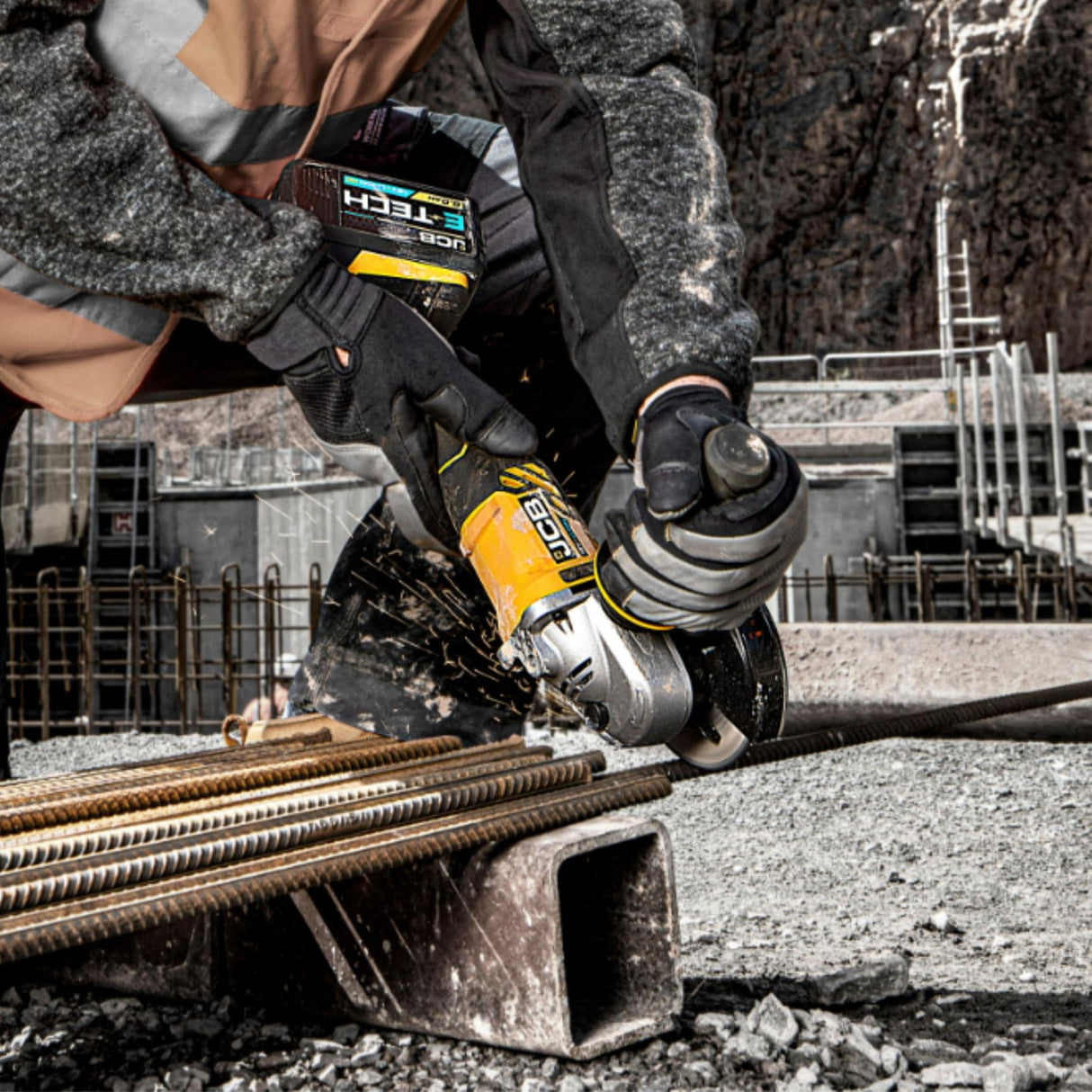 JCB 18V Cordless Angle Grinder, 115mm 4 1/2 inch, 2-5Ah Li-Ion Battery Options, M14 Thread | 21-18AG-B - Bare Unit