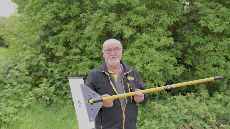 JCB 450mm 18’’ Long Handled Floor Scraper,  Heavy-duty Spring Steel Blade | JCBSC13 — video